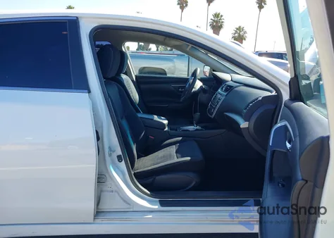 2016 Nissan Altima 2.5/2.5 S/2.5 Sl/2.5 Sr/2.5 Sv из США, поврежденный, VIN 1N4AL3AP4GC239574